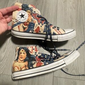 CONVERSE Wonder Woman DC Comics All Star Chuck Taylor Hitop Sneakers Euro 41.5